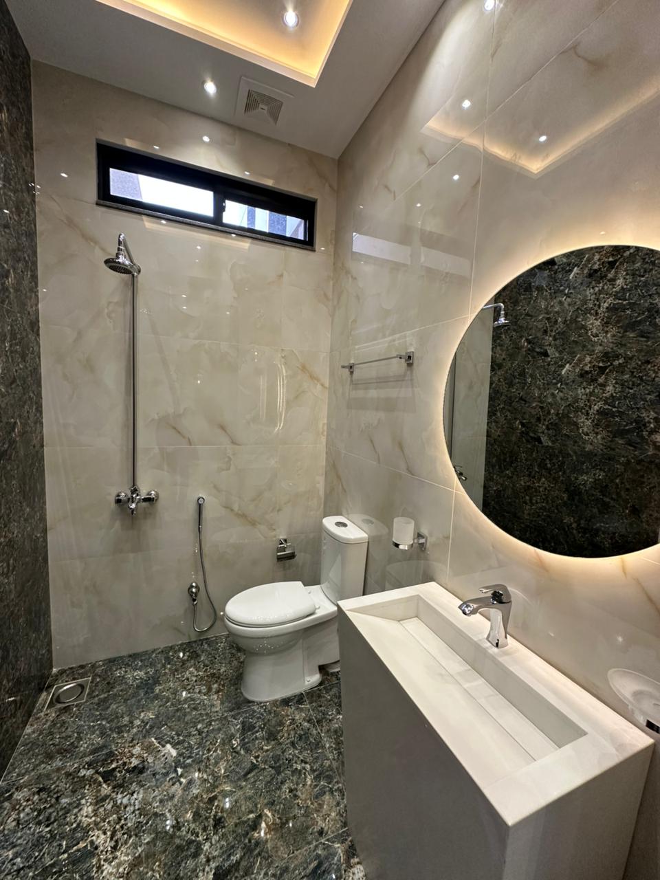 10 Marla Luxury Designer House - Image 34