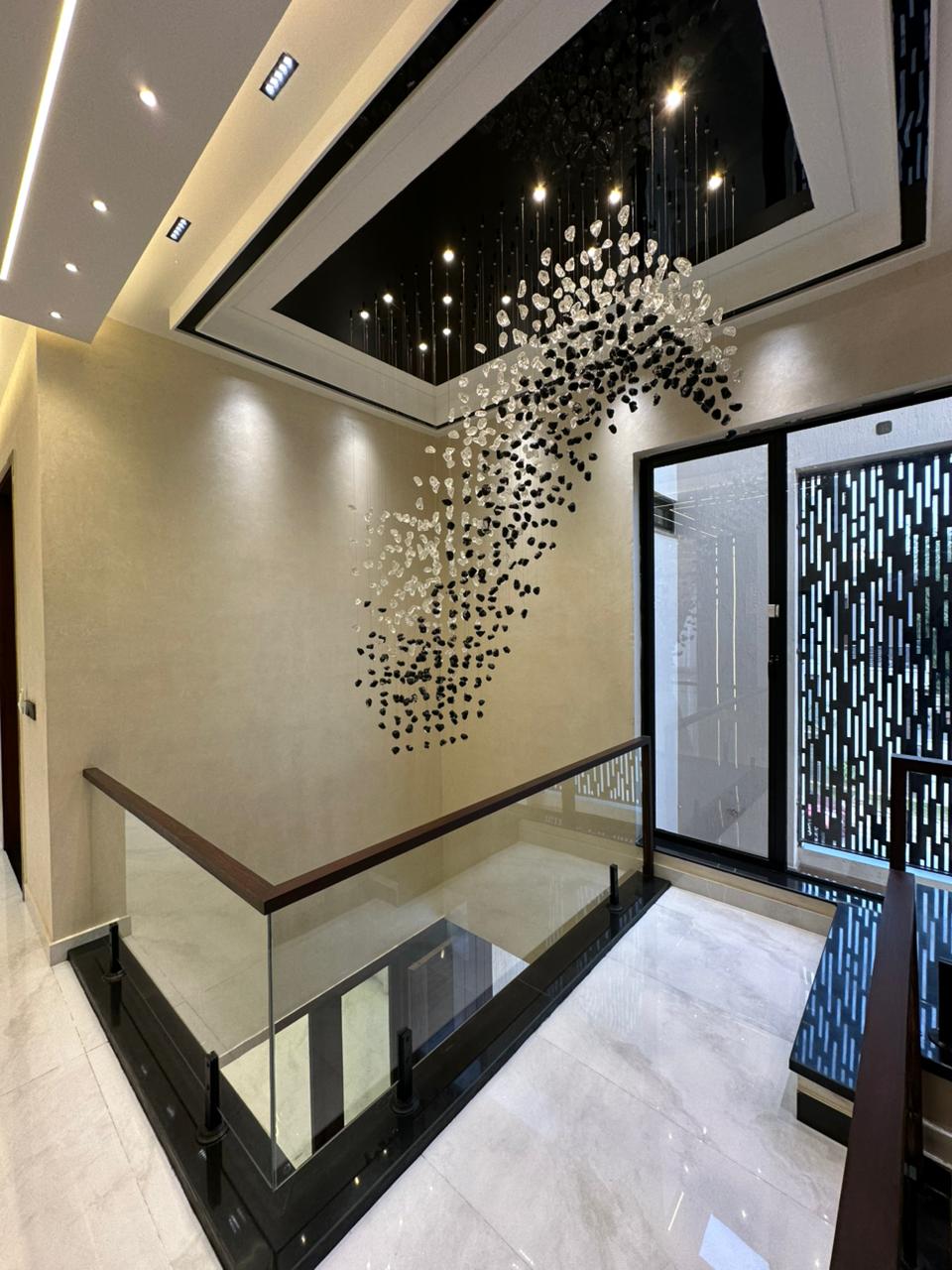 10 Marla Luxury Designer House - Image 37