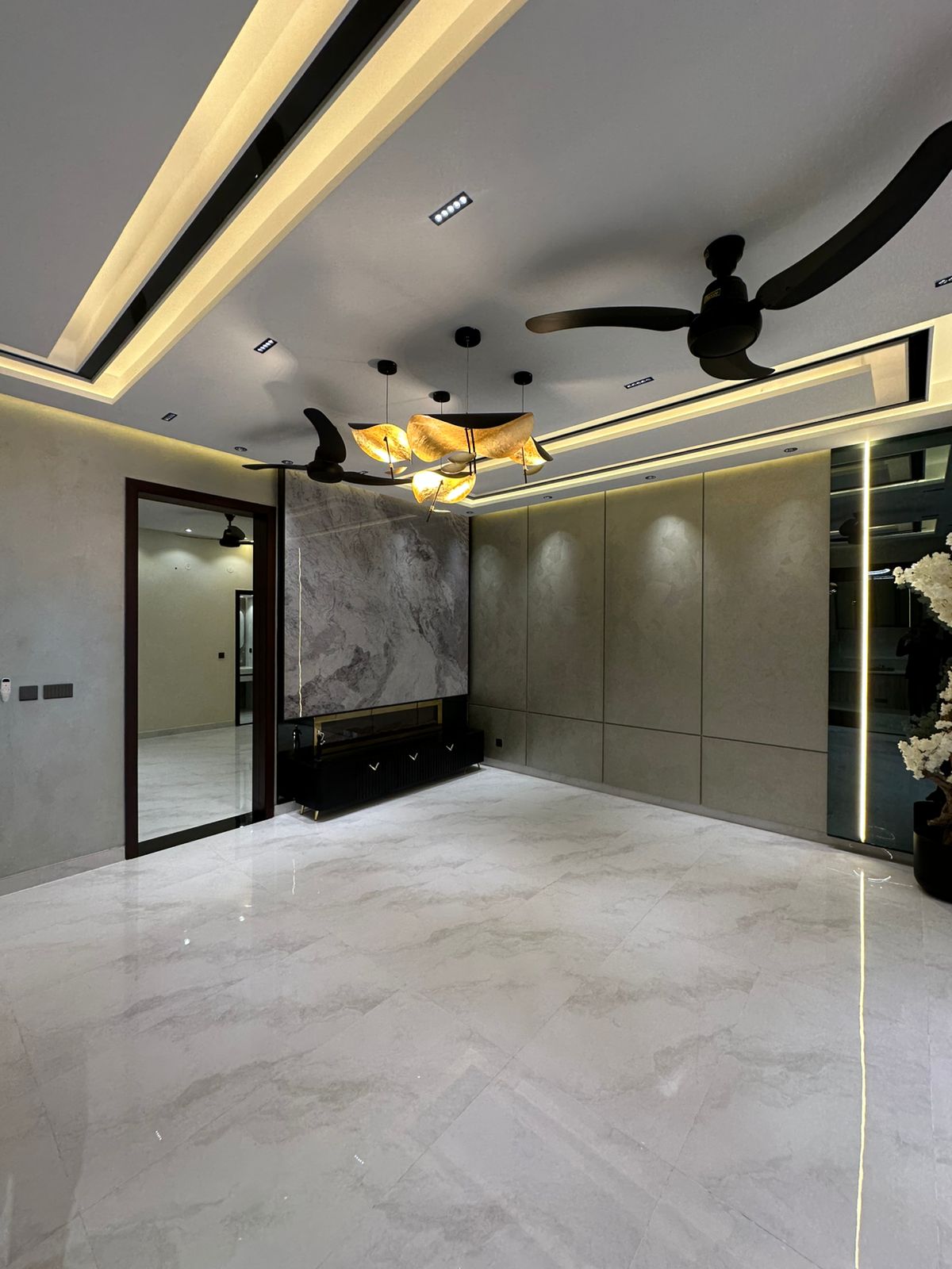 11 Marla House in Bahria Town Lahore - Image 10