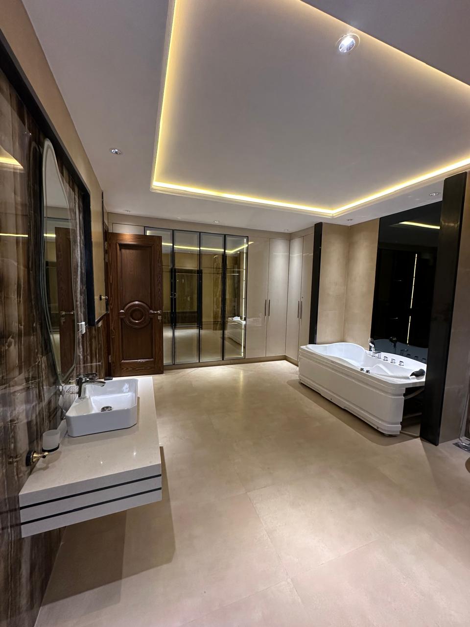 4 Kanal Furnished House - Image 7