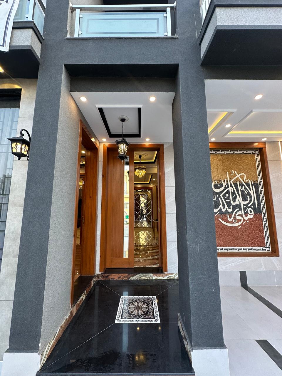 10 Marla House in Johar Block - Image 2