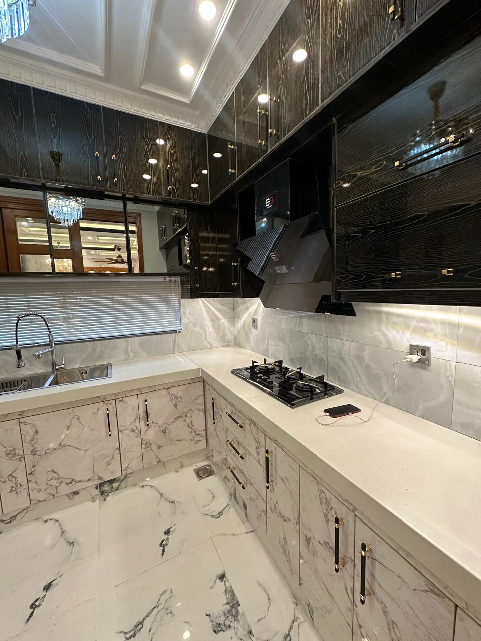 10 Marla House in Johar Block - Image 11