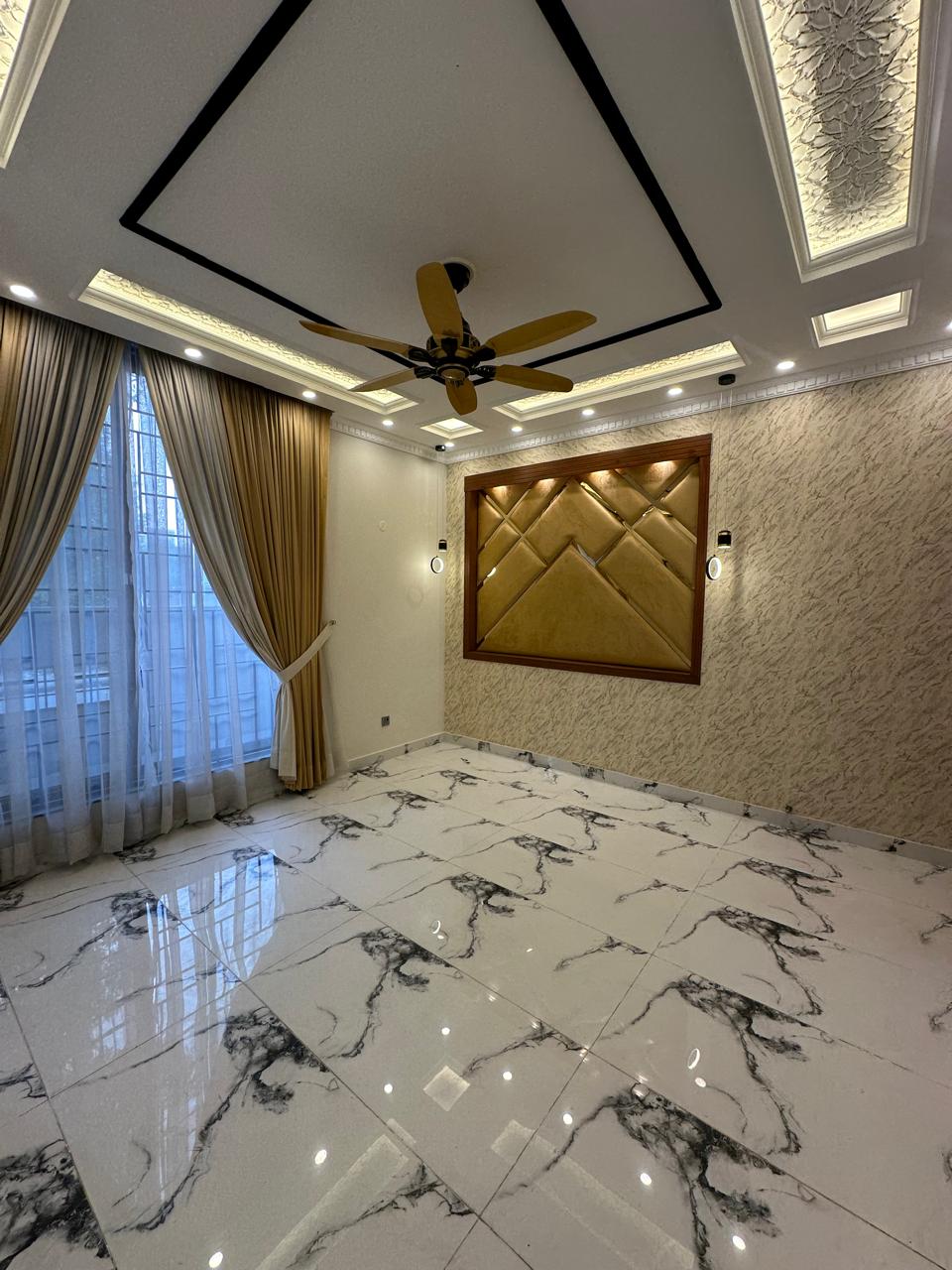 10 Marla House in Johar Block - Image 13